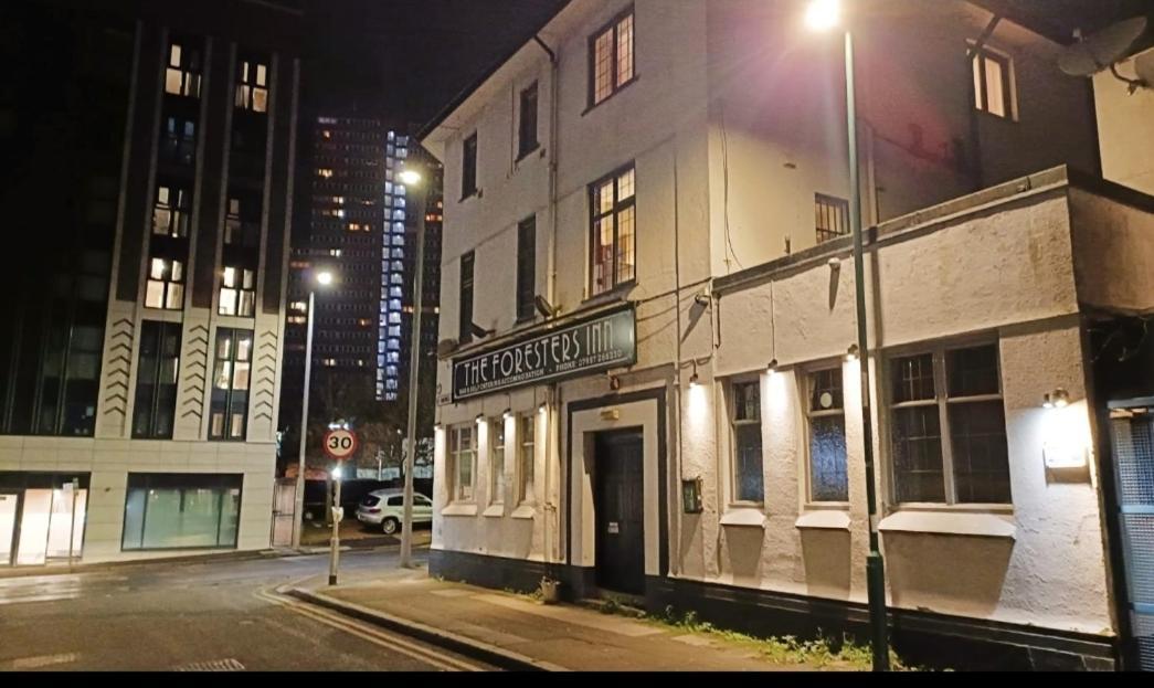 Foresters Inn Apartment - City Centre By Victoria Centre Shopping Centre - Your Own 5 Double Bedrooms Private Apartment With 3 Bathrooms And Full Kitchen To Cook As You Would At Home - Outdoor Parking For Cars Or Vans At Five Pounds A Day Nottingham Eksteriør billede